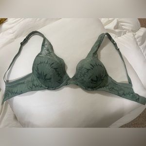 ThirdLove Petal Lace Plunge bra 32B like new!